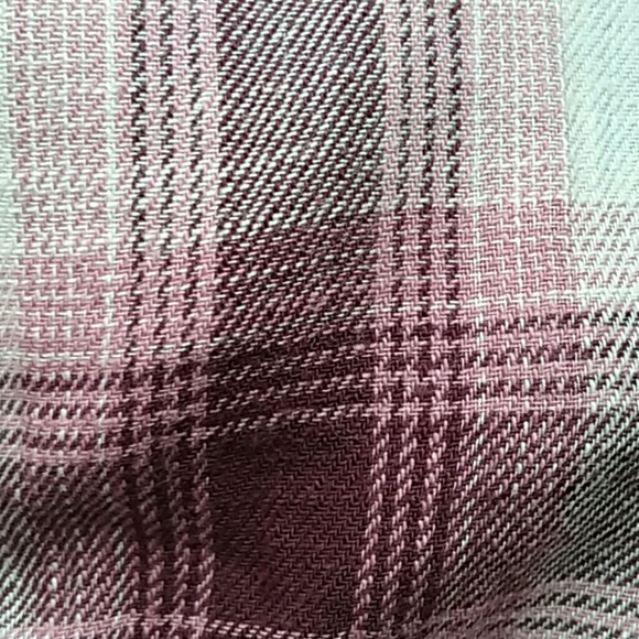 Pink/Purple Aeropostale Plaid Top size Large - Picture 7 of 7